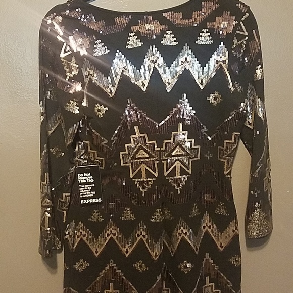 Express dress - Picture 3 of 3